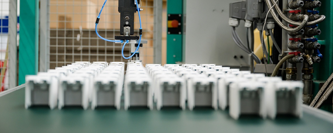 Kunststoff- und Kautschuktechnologe (m/w/d) / Verfahrensmechaniker (m/w/d), 1. Bild